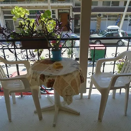 Diogenis 80m2 Near Town Center Appartamento