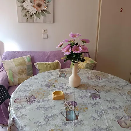 Diogenis 80m2 Near Town Center Appartamento